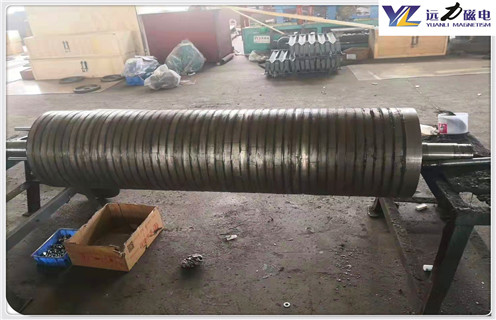 河沙磁选机，把焦点放在科技技术方面的河沙磁选机_安装与维护细则要点_沙子分选机_铁矿石把焦点放在科技技术方面的河沙磁选机干选过程中磁源强大而稳定_价格