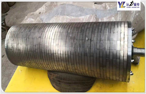 锰矿磁选机，氧化锰矿磁选机的物料的粒度大小与作业要求！_皮带工作原理_磁铁矿氧化锰矿磁选机的物料的粒度大小与作业要求！厂家 