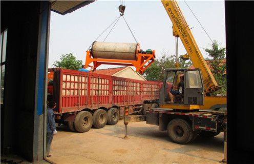 小型磁选机，云南小型磁选机多少钱1台_辊式云南小型磁选机多少钱1台_磁块如何排列