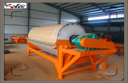 铁矿磁选机，临朐铁矿磁选机工厂_临朐铁矿磁选机工厂如何配置，选三氧化二铁吗？